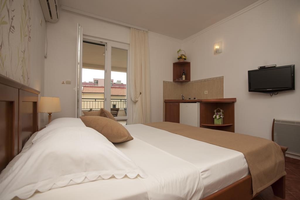 Guest House Medin Petrovazzo Esterno foto
