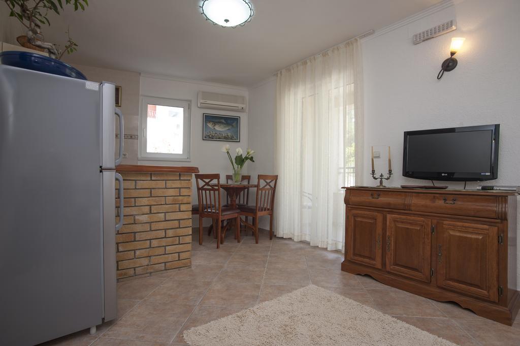 Guest House Medin Petrovazzo Esterno foto