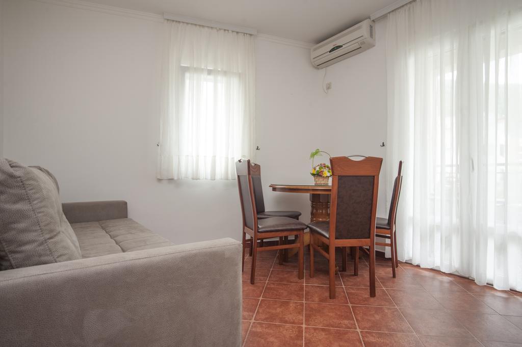 Guest House Medin Petrovazzo Esterno foto