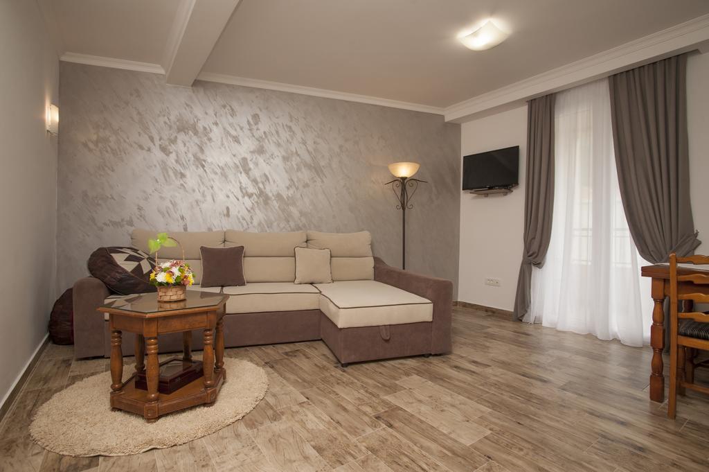 Guest House Medin Petrovazzo Esterno foto