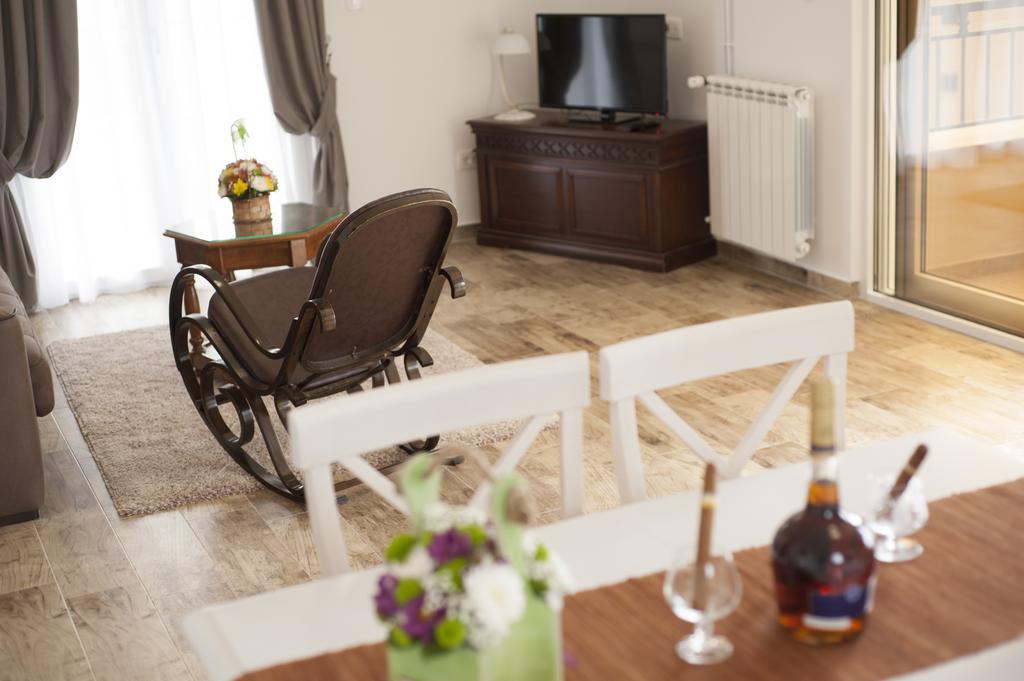 Guest House Medin Petrovazzo Esterno foto