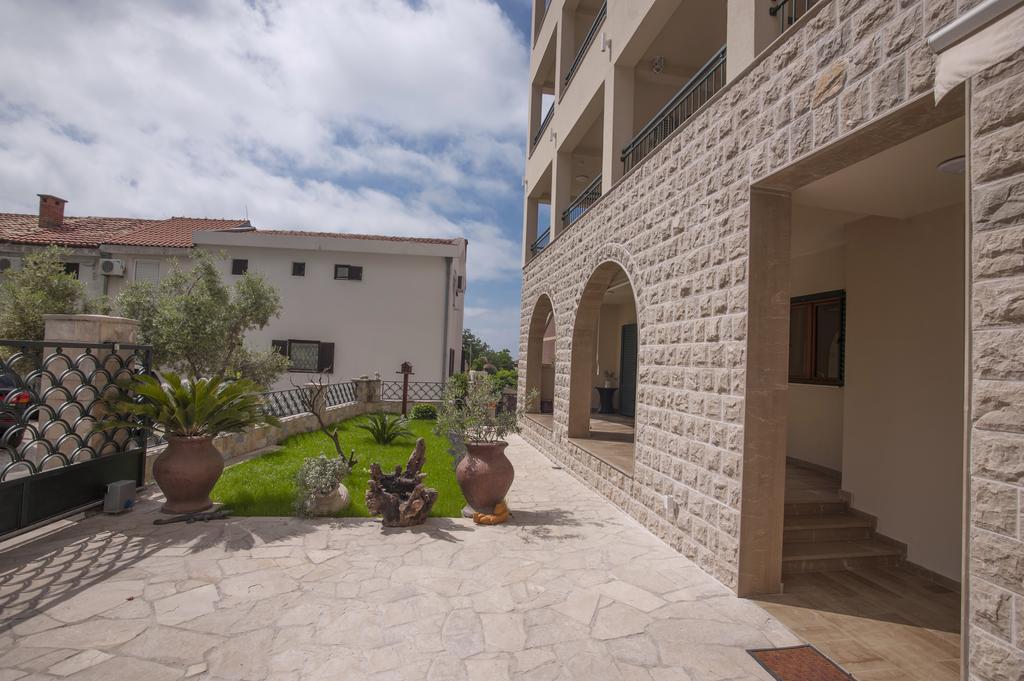 Guest House Medin Petrovazzo Esterno foto